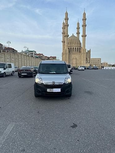 ford transit 5 1: Opel Combo: 1.3 l | 2015 il 176000 km Van body type — 8