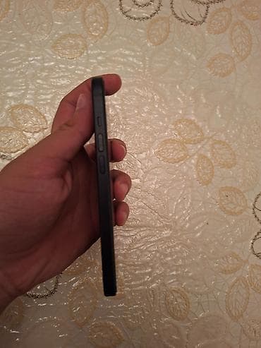 robot satışı: IPhone 15, 128 GB, Black Titanium, Face ID — 3