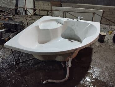 Künc akril vannası - Material: Akril gövdə, hamar və asan təmizlənən