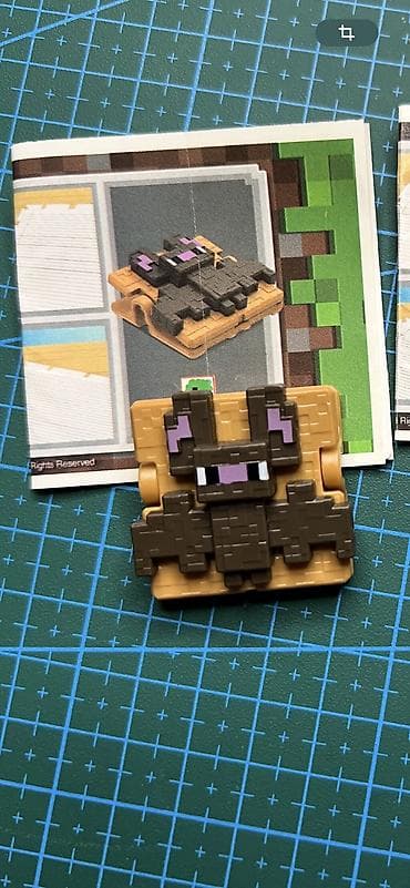 kinder joy: BARTER yeni ve köhnə kolleksiyalarla mumkundur. 
Minecraft Kinder joy — 1
