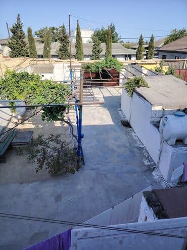 загородный дом с гаражом: Satılır: həyətli ev sahəsi və tikililər - Giriş: geniş metal darvaza — 10