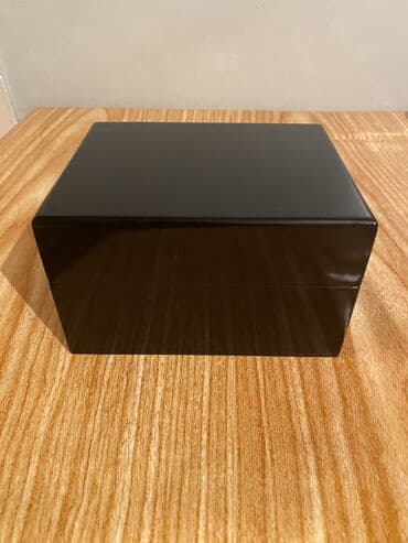 saatdar: Lüks saat/qolbaq qutusu Materiali bərk korpus parlaq piano-qara — 9