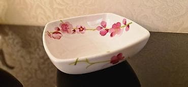 qedimi serviz: Luminarc brendi. Istifade olunmayib. 4 bulud ve 4 orta olcude kasa — 6