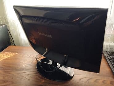 Foto və videokameralar: LCD Monitor Samsung Model: 2433LW Model code: LS2433LW İnterfeys: VGA — 8