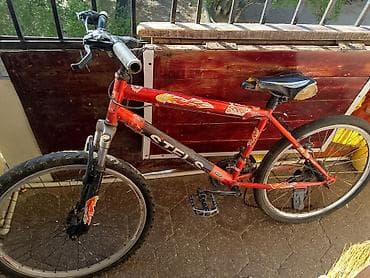 CTC markalı dağ velosipedi - Rəng: qırmızı, alov temalı stikerlərlə -
