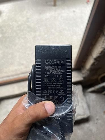 taipsi adapter: Simsiz şarj cihazı > 20 Vt, Yeni — 2