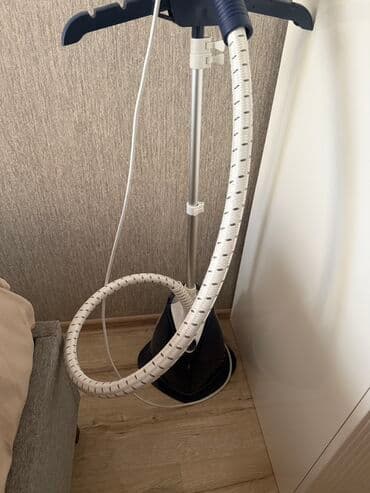 паровой утюг для вертикальной глажки в баку: Отпариватель, Vitek — 2