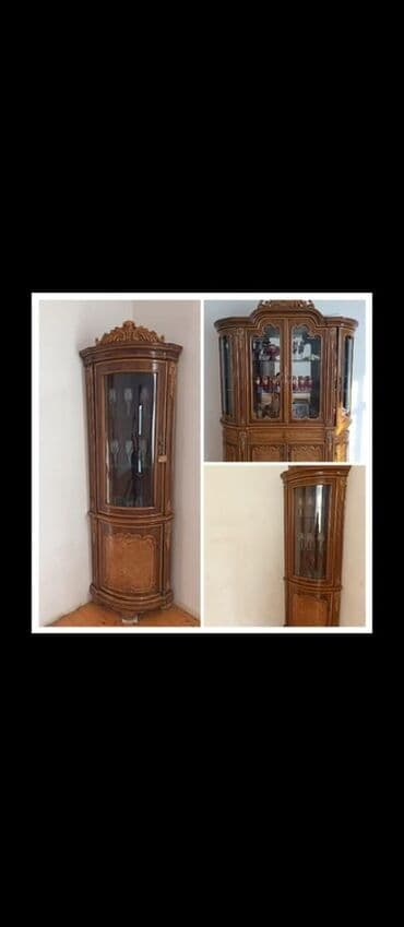 Şüşəli dolab vitrini