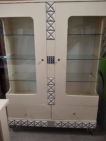 ev stulu: Masa və oturacaqlar — 5