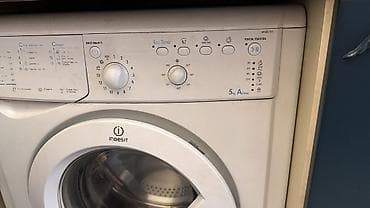 Su qızdırıcı kranlar: Paltaryuyan maşın Indesit, 5 kq, İşlənmiş, Avtomat, Ünvandan götürmə — 2