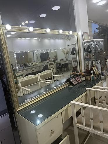 mebelerin satisi: Gözəllik salonu avadanlıqları dəsti dırnaq masası 5 ədəd saç masası — 5