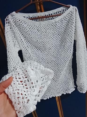 Baş geyimləri: Ağ rəngdə, əl işi qarmaq toxunuş bluz. - Naxış: havalı, torvari açıq — 1