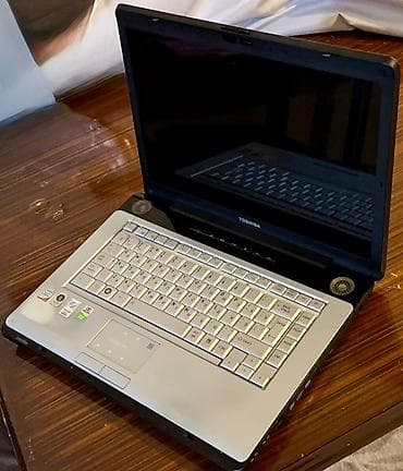 Toshiba noutbuk Xüsusiyyətlər: - Marka/model: Toshiba (qara qapaq