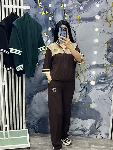 adidas dest: Qadınlar üçün iki hissəli idman dəsti - Üst: fermuarlı, qısaqol — 6