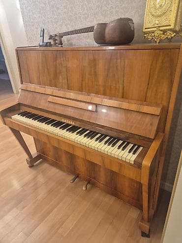 gitara aksesuar: Upright pianino – Oktava markası - Korpus: təbii taxta/kaplama — 2