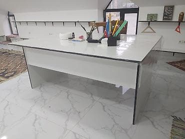 kursu masası: Iki eded boyuk teze masa 183 × 125 olcudedi ikiside. MDF Sifarisle — 2