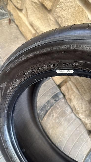 dunlop tekerler: Şin Dunlop 225 / 50 / R 18 — 2