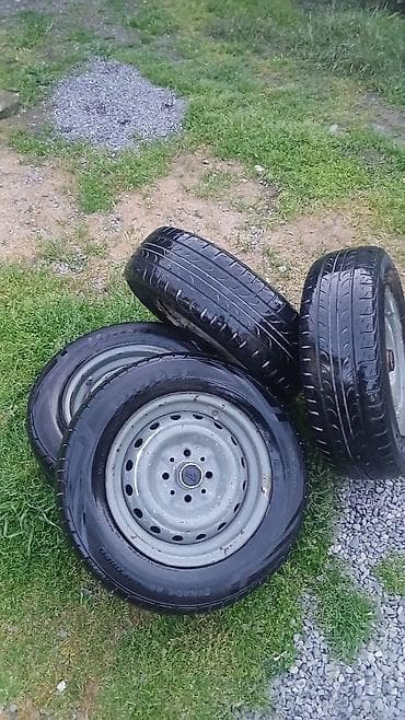 uaz ehtiyat hiseleri: Avtomobil ehtiyat hissələri dəsti Təsvir: - 4 ədəd polad disk — 1