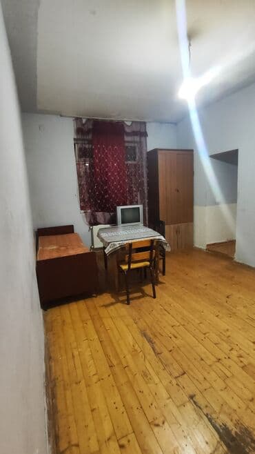 kiraye ev nermanovda: Hər şəraitli. komsamol dairəsində piyada keçidin yanında. 2 otaqlı ev — 3