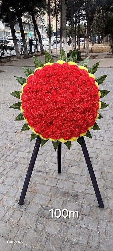 🔴 Süni gül çələngləri 
🌐 Ün. Əcəmi m yaxinlığı 
📎 13