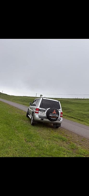 Nəqliyyat: Mitsubishi Pajero: 2 l | 2001 il 290000 km Ofrouder/SUV — 2