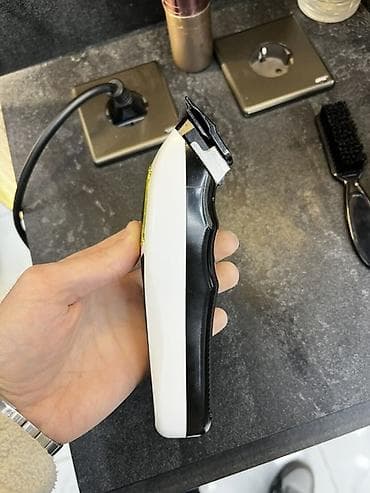 kontur: Saç qırxan maşın — 3