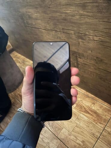 baseus telefon tutacağı: Xiaomi Redmi smartfon - Arxa tərəf: 4-lü kamera sistemi, LED flaş — 2