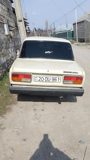 turbo az gence 07: LADA 2107 sedan Məlumat: - Kuzov: sedan, krem rəng - Nömrə seriyası — 1