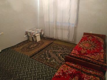 Mənzillər: Satış üçün həyət evi. Yerdən kürsili,geniş 3otaq və 1zal, əşyalarla — 8