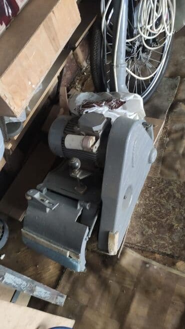 Taxta döşəmə üçün lentalı yonma/zımpara maşını - Güclü elektrik