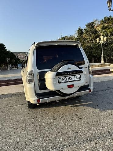 turbo az 06 ucuz: Mitsubishi Pajero: 3.5 l | 2011 il 237400 km Ofrouder/SUV — 5