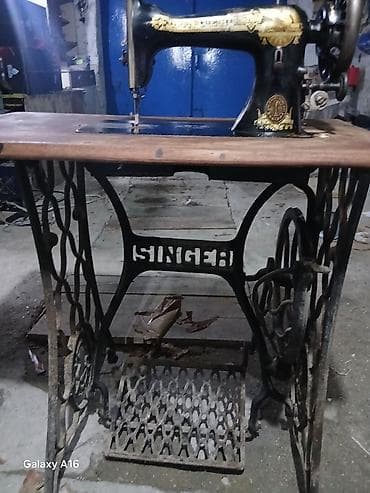 qedim: Məhsul: Singer ayaq pedallı tikiş maşını və taxta stol-qutu komplekti — 6