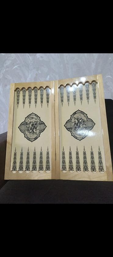 Ağ-qara naxışlı taxta nərd-şahmat lövhəsi - Material: cilalı taxta — 3
