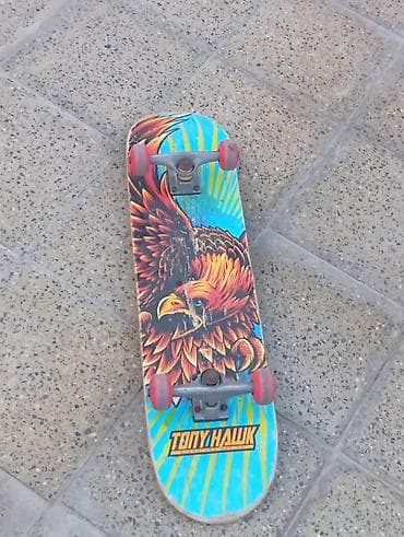 Skateboard 
 ideal vəziyyətdədir hec bir problemi yoxdur — 2