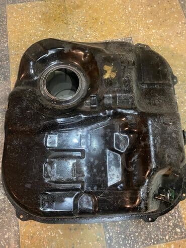 Kommersiya nəqliyyat vasitələri: Kia ceed 2009 1.4 üçün yanacaq çəni — 1