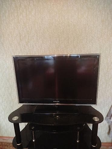 mini televizor: Samsung LCD televizor + şüşə TV stendi - Brend/model: Samsung (LCD — 2