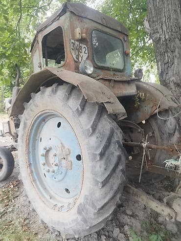traktor starter: Sovet istehsalı təkərli kənd təsərrüfatı traktoru t40 sürətlər — 4