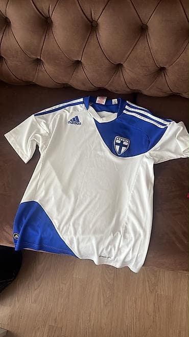 adidas different: Futbolka, Adidas, S — 4