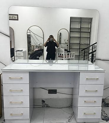 plastmas stol: Düz masa, Siyirməli, Polkasız, Şüşə — 1
