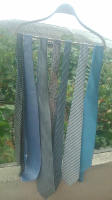 кожаная куртка мужская: Kişi üçün qalstuklar satılır.Heç bir problemi yoxdu.100 %. Qiymeti — 2