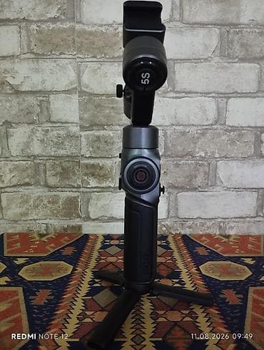 iphone 14 pro white: Smartfonlar üçün 3 oxlu stabilizator (gimbal) – quraşdırılmış işıqlı — 1