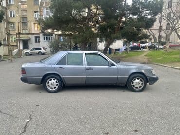 nolyeddi sekilleri yukle: Mercedes-Benz E 230: 2.3 l | 1992 il Sedan — 9