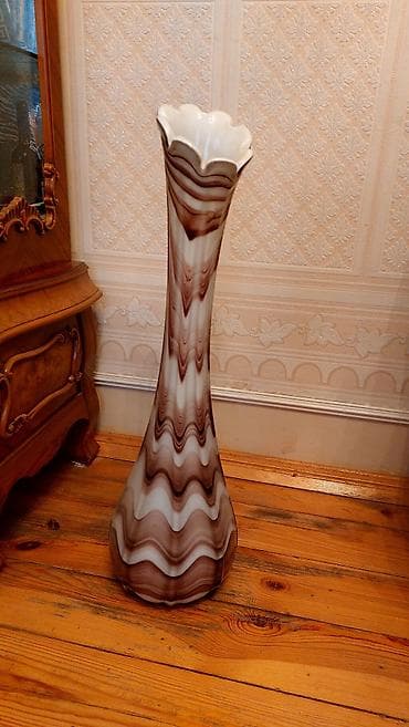 ev guzgu: Bir vaza — 1