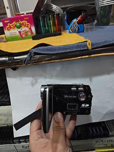 apple iphone 1: Rəqəmsal videokamera – “SONY” loqolu, 12.0 MP Xüsusiyyətlər: - 12.0 — 3