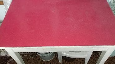 Matbax stolu.Iwlanmiwdir amma yaxwi vaziyattadir.Sovetin