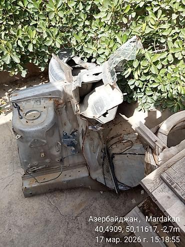 ford transit aksesuar: Avtomobil kuzov hissəsi – ön sağ tərəf paneli və dayaqları Məhsulun — 1