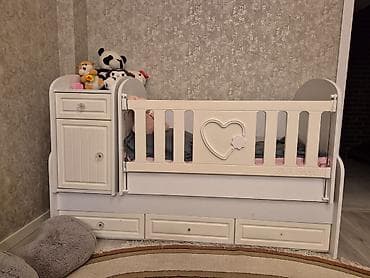 Oğlan və qız üçün, Dördbucaq, Beşik, Dəstsiz, Matras ilə, Yellənmə mexanizm ilə