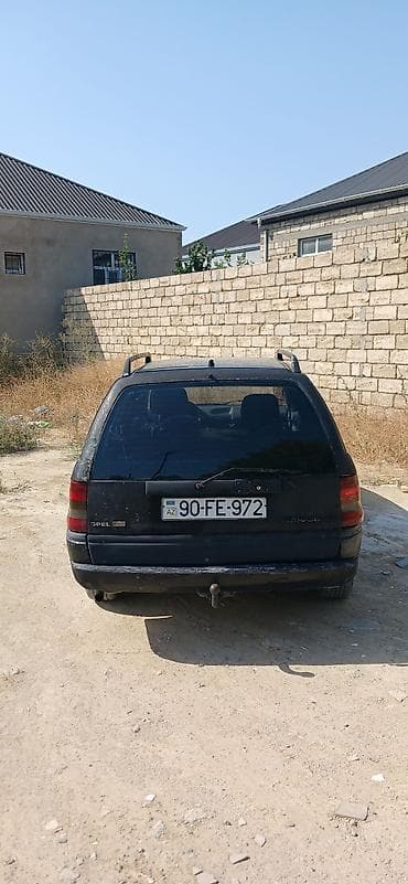 astra 1993: Opel Astra: 1.6 l | 1996 il 300000 km Universal — 2