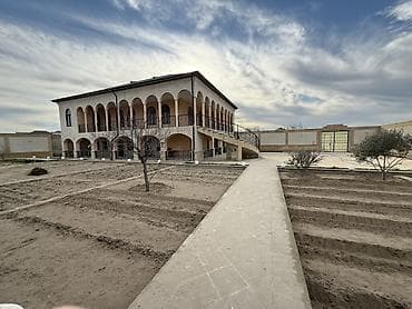 cicek qesebesinde torpaq: Satılır: Həyətyanı obyektli iki mərtəbəli geniş villa və təsərrüfat — 9