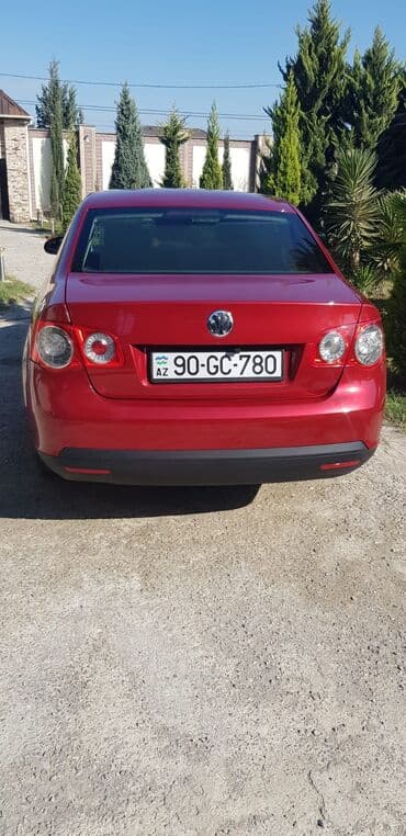 Volkswagen: Volkswagen Jetta: 1.6 l | 2009 il Sedan — 6